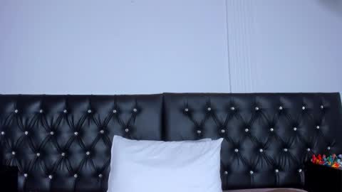 Snapshot of thara_webstter chatting on October 25, 2025, 12:02 pm thara webstter online show from October 25, 2025, 12:02 pm