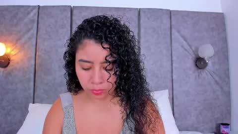 Snapshot of thara_webstter chatting on November 24, 2025, 11:32 am thara webstter online show from November 24, 2025, 11:32 am