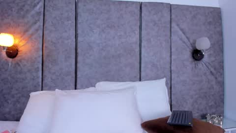 Snapshot of thara_webstter chatting on December 2, 2025, 11:59 am thara webstter online show from December 2, 2025, 11:59 am