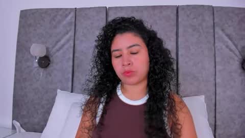 Snapshot of thara_webstter chatting on January 8, 2026, 11:34 am thara webstter online show from January 8, 2026, 11:34 am