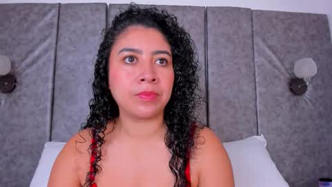 Snapshot of thara_webstter chatting on February 3, 2026, 11:26 am thara webstter online show from February 3, 2026, 11:26 am