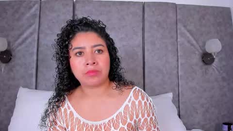Snapshot of thara_webstter chatting on February 5, 2026, 11:26 am thara webstter online show from February 5, 2026, 11:26 am