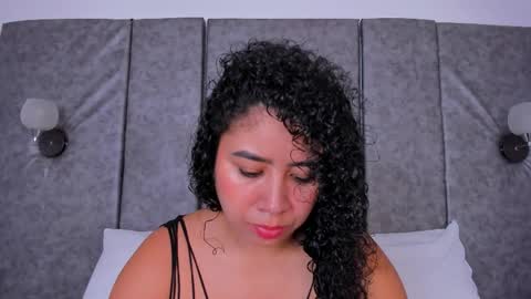 Snapshot of thara_webstter chatting on February 11, 2026, 11:04 am thara webstter online show from February 11, 2026, 11:04 am