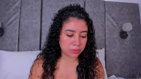 Snapshot of thara_webstter chatting on March 5, 2026, 11:39 am thara webstter online show from March 5, 2026, 11:39 am