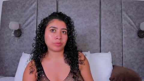 Snapshot of thara_webstter chatting on April 1, 2026, 1:41 pm thara webstter online show from April 1, 2026, 1:41 pm