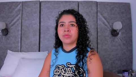 Snapshot of thara_webstter chatting on April 6, 2026, 11:33 am thara webstter online show from April 6, 2026, 11:33 am