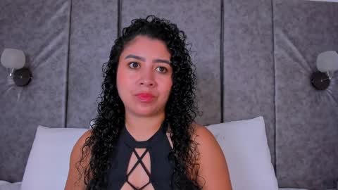 Snapshot of thara_webstter chatting on April 10, 2026, 11:04 am thara webstter online show from April 10, 2026, 11:04 am