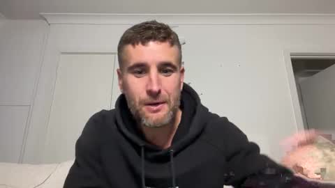 thataustralianguy11 online show from May 19, 2026, 8:20 am
