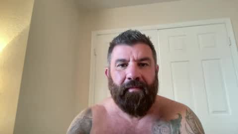 Snapshot of thatguybearded chatting on January 18, 2025, 4:21 pm ThatGuyBearded online show from January 18, 2025, 4:21 pm