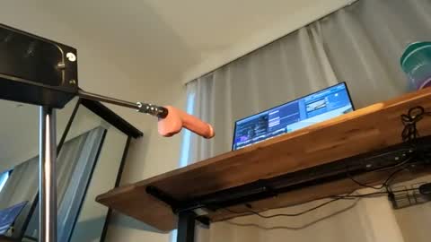 Snapshot of thatsydneybtm chatting on December 24, 2024, 9:06 am Rain online show from December 24, 2024, 9:06 am