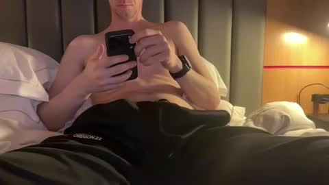 Snapshot of thatvideoguy chatting on April 21, 2026, 3:02 am thatvideoguy online show from April 21, 2026, 3:02 am