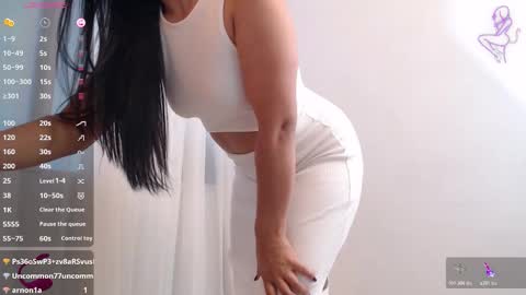 THAYSSA ROSS online show from November 22, 2025, 8:41 pm