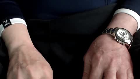 Snapshot of the1pocketrocket chatting on December 28, 2024, 2:42 pm the1pocketrocket online show from December 28, 2024, 2:42 pm