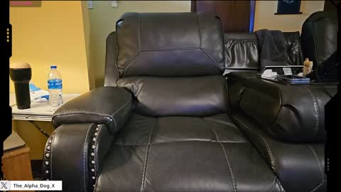 Snapshot of the_alpha_dog_xxx chatting on January 27, 2025, 4:01 pm the_alpha_dog_xxx online show from January 27, 2025, 4:01 pm