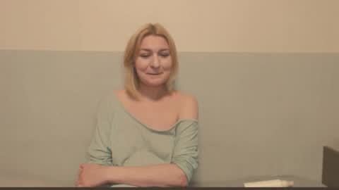 Snapshot of the_basic_instinctt chatting on February 19, 2026, 9:33 pm Eva online show from February 19, 2026, 9:33 pm