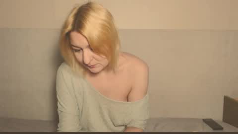 Snapshot of the_basic_instinctt chatting on March 8, 2026, 10:57 pm Eva online show from March 8, 2026, 10:57 pm