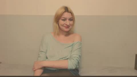 Snapshot of the_basic_instinctt chatting on April 24, 2026, 10:23 pm Eva online show from April 24, 2026, 10:23 pm