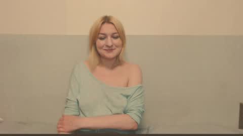 Snapshot of the_basic_instinctt chatting on June 4, 2026, 3:40 pm Eva online show from June 4, 2026, 3:40 pm