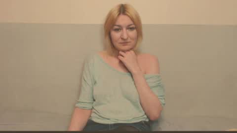 Snapshot of the_basic_instinctt chatting on June 10, 2026, 9:46 pm Eva online show from June 10, 2026, 9:46 pm