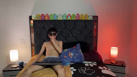 Snapshot of the_boys02 chatting on April 5, 2026, 9:12 pm the_boys02 online show from April 5, 2026, 9:12 pm