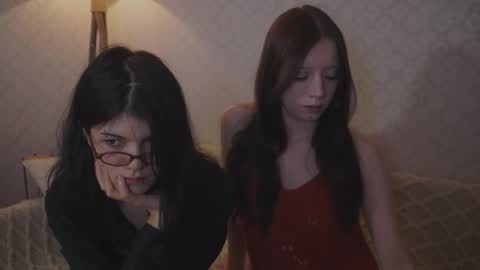 Snapshot of the_cure___ chatting on November 9, 2025, 8:51 pm EllaLyn online show from November 9, 2025, 8:51 pm