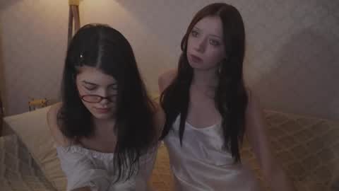 Snapshot of the_cure___ chatting on November 10, 2025, 8:08 pm EllaLyn online show from November 10, 2025, 8:08 pm