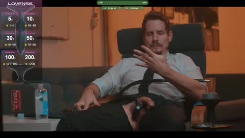 Snapshot of the_dilf chatting on December 3, 2025, 3:21 pm The DILF - online show from December 3, 2025, 3:21 pm