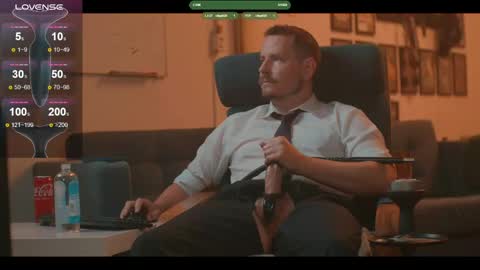 Snapshot of the_dilf chatting on May 9, 2026, 9:03 am The DILF - online show from May 9, 2026, 9:03 am