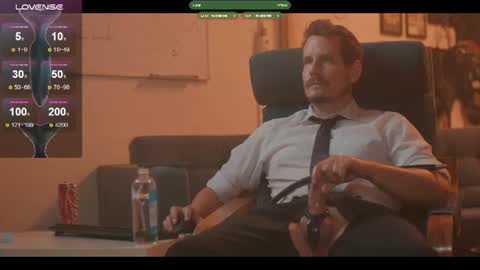 Snapshot of the_dilf chatting on July 18, 2026, 6:12 pm The DILF - online show from July 18, 2026, 6:12 pm