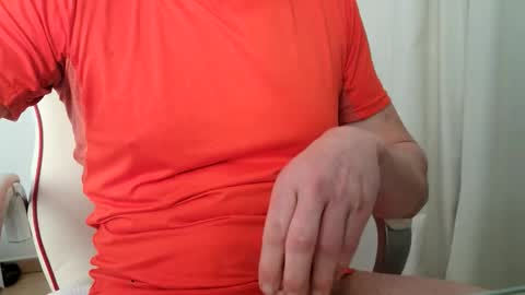 Snapshot of the_hard_baguette chatting on February 19, 2026, 12:23 pm La Baguette dure online show from February 19, 2026, 12:23 pm