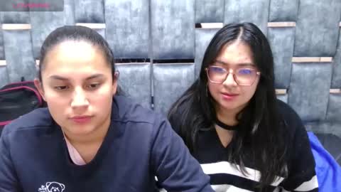 the_hot_twins online show from December 14, 2025, 8:52 am