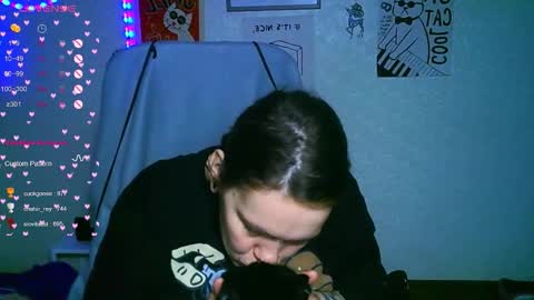 the_ice_owl online show from November 25, 2025, 1:55 pm