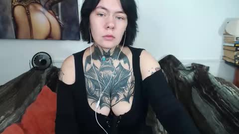 the_ice_woman online show from September 12, 2025, 12:55 am