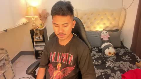 Snapshot of the_killian_jones chatting on December 18, 2025, 10:43 am ken online show from December 18, 2025, 10:43 am