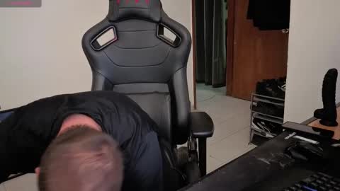 Snapshot of the_king74 chatting on September 30, 2025, 8:14 pm the_king74 online show from September 30, 2025, 8:14 pm