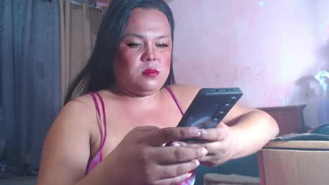 Snapshot of the_ladyboy_nextdoor69 chatting on May 19, 2026, 3:40 pm the_ladyboy_nextdoor69 online show from May 19, 2026, 3:40 pm