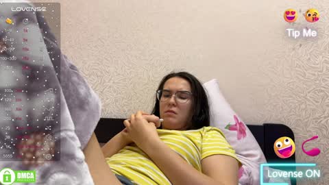 Snapshot of the_princese chatting on February 9, 2025, 4:14 am Alice online show from February 9, 2025, 4:14 am