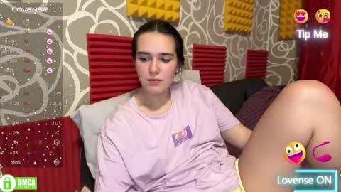 Snapshot of the_princese chatting on February 16, 2025, 9:05 pm Alice online show from February 16, 2025, 9:05 pm