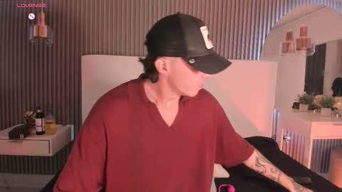 Snapshot of the_russo_ chatting on October 20, 2025, 12:16 pm RUSSO online show from October 20, 2025, 12:16 pm
