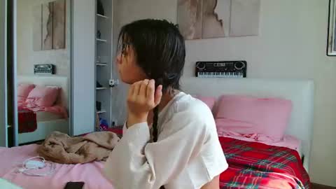 the_slutty_fox online show from June 18, 2026, 7:19 am