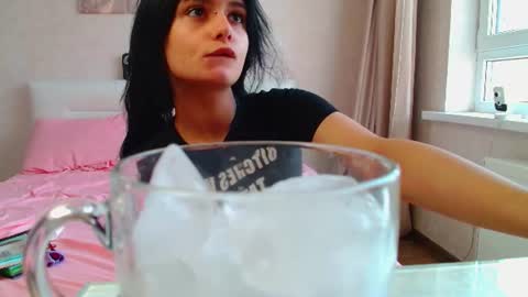 the_slutty_fox online show from June 23, 2026, 8:23 am