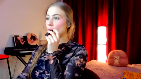 Snapshot of the_steel_magnolia_ chatting on April 6, 2026, 12:52 am Ally STREAMING ON TWITCH NOW Check my Twitter for updates online show from April 6, 2026, 12:52 am