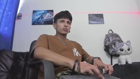 Snapshot of the_weed_guys chatting on December 13, 2024, 8:04 pm Danny online show from December 13, 2024, 8:04 pm