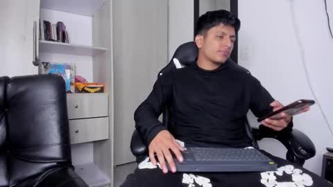 Danny online show from November 24, 2025, 2:55 am