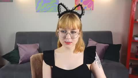 Snapshot of thea_quill chatting on April 4, 2026, 3:42 pm thea_quill online show from April 4, 2026, 3:42 pm