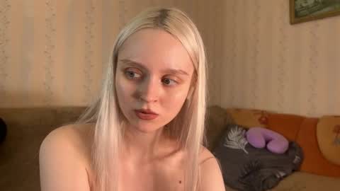 Snapshot of thealiceland chatting on April 6, 2026, 12:41 am Alice online show from April 6, 2026, 12:41 am