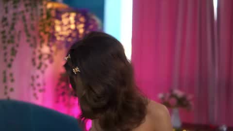 Ayana online show from November 26, 2025, 1:34 pm