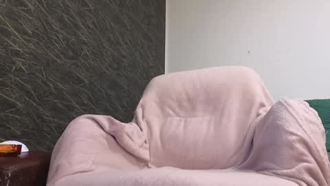 Snapshot of thebestmuscles chatting on January 12, 2025, 4:40 pm John online show from January 12, 2025, 4:40 pm