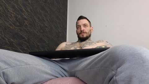 Snapshot of thebestmuscles chatting on February 5, 2025, 9:36 am John online show from February 5, 2025, 9:36 am