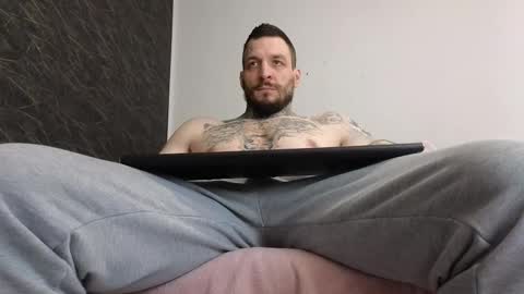 Snapshot of thebestmuscles chatting on February 12, 2025, 6:51 am John online show from February 12, 2025, 6:51 am